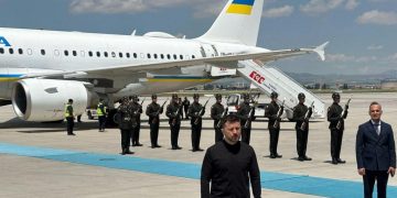 Zelenskyy Arrives in Turkey for Possible Talks with Putin