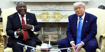 Trump Accuses Ramaphosa of South Africa Genocide