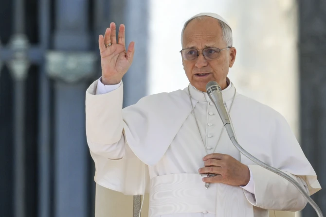 Pope prays for DR Congo